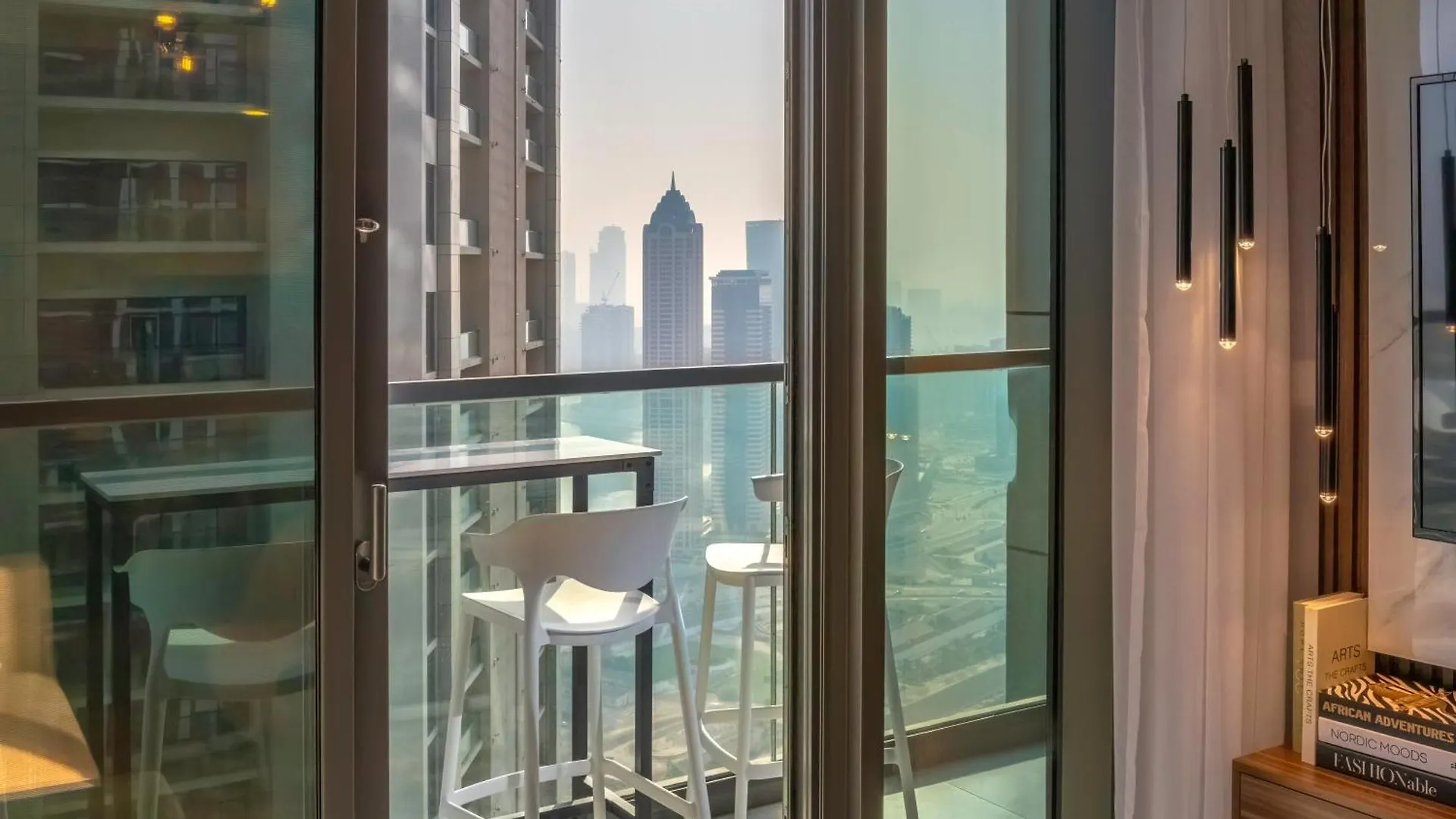 51St Floor Canal View 2Br Luxe Flat - Downtown Dubai Apartment